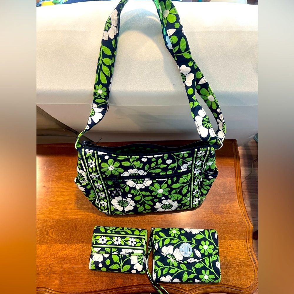 Vera Bradley Crossbody”Lucky You” includes @ no cost trifold wallet & wristlet